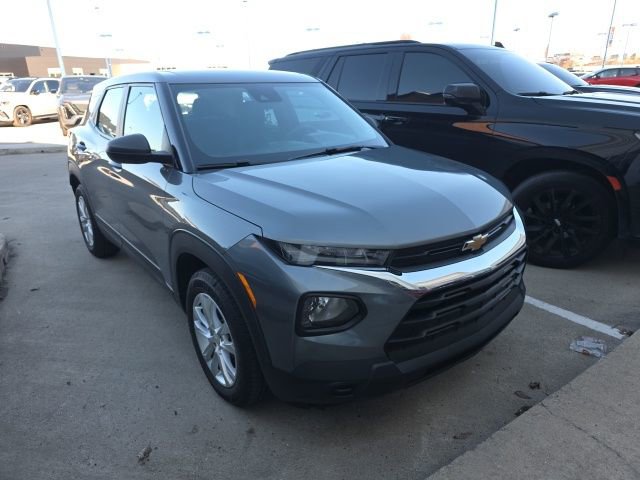 Used 2021 Chevrolet TrailBlazer LS image 2