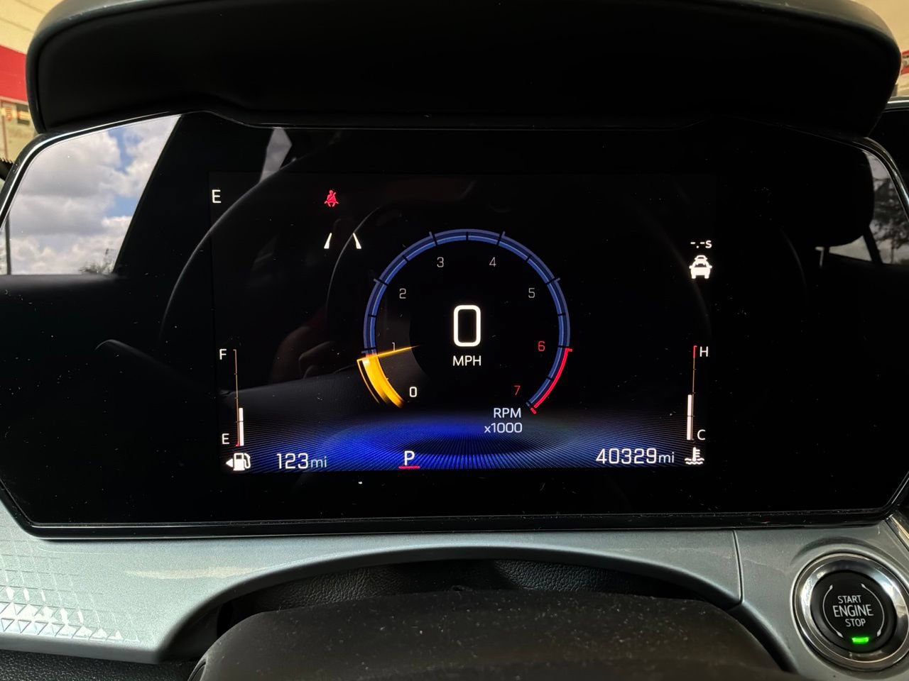 Used 2025 Chevrolet Trax LT FWD image 35