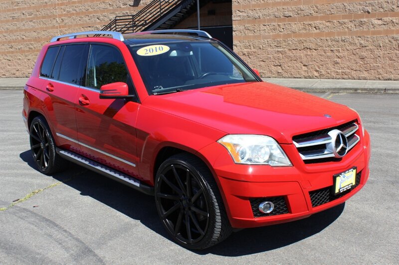 Used 2010 Mercedes-Benz GLK 350 4MATIC image 1