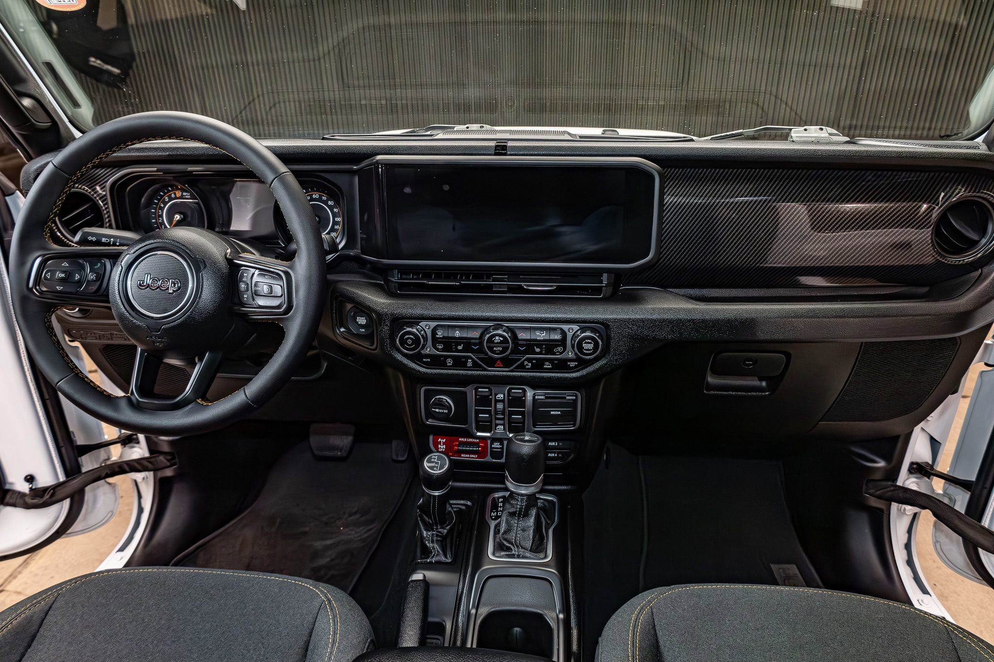 Used 2025 Jeep Gladiator Willys image 14