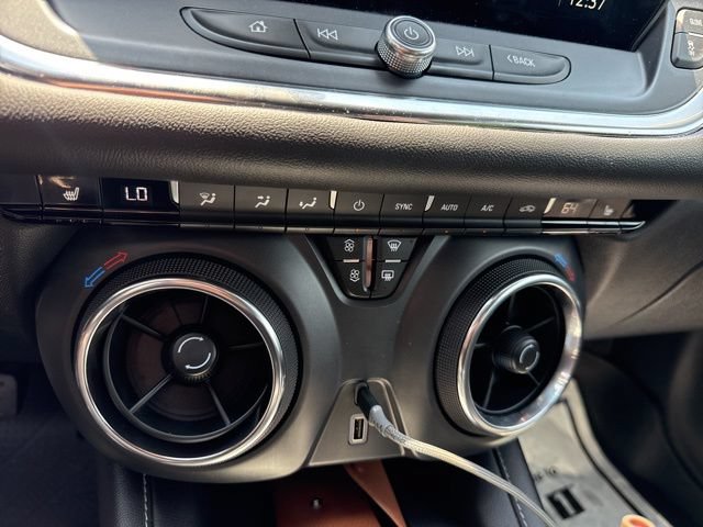 Used 2024 Chevrolet Blazer LT w/ Convenience Package FWD image 13
