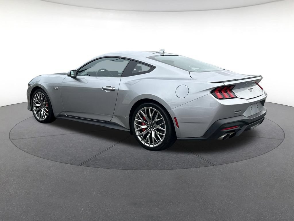 Used 2024 Ford Mustang GT Premium RWD image 3