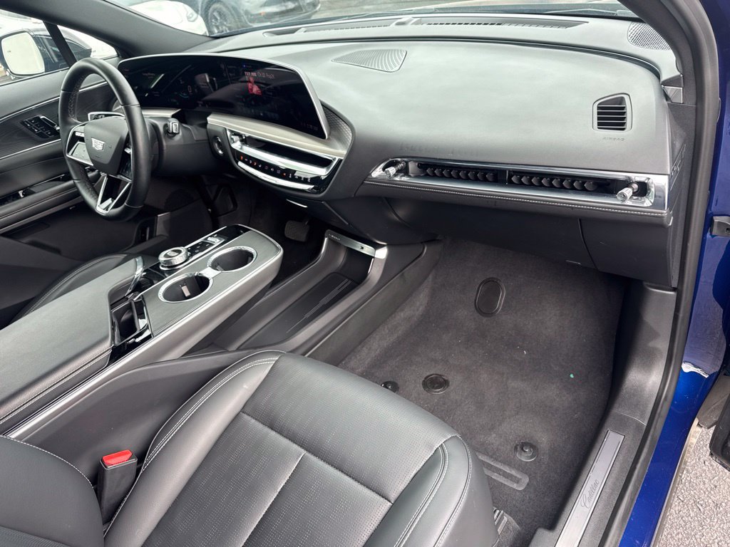 Used 2024 Cadillac Lyriq Luxury RWD image 24