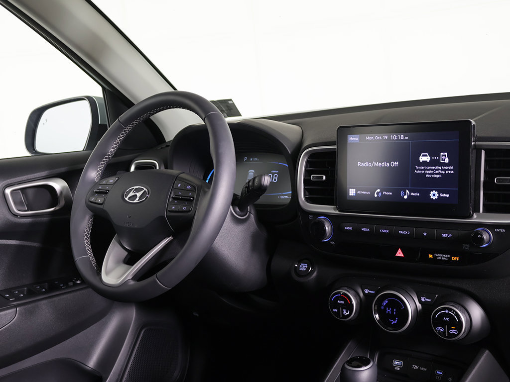 Certified 2026 Hyundai Venue SEL FWD image 25