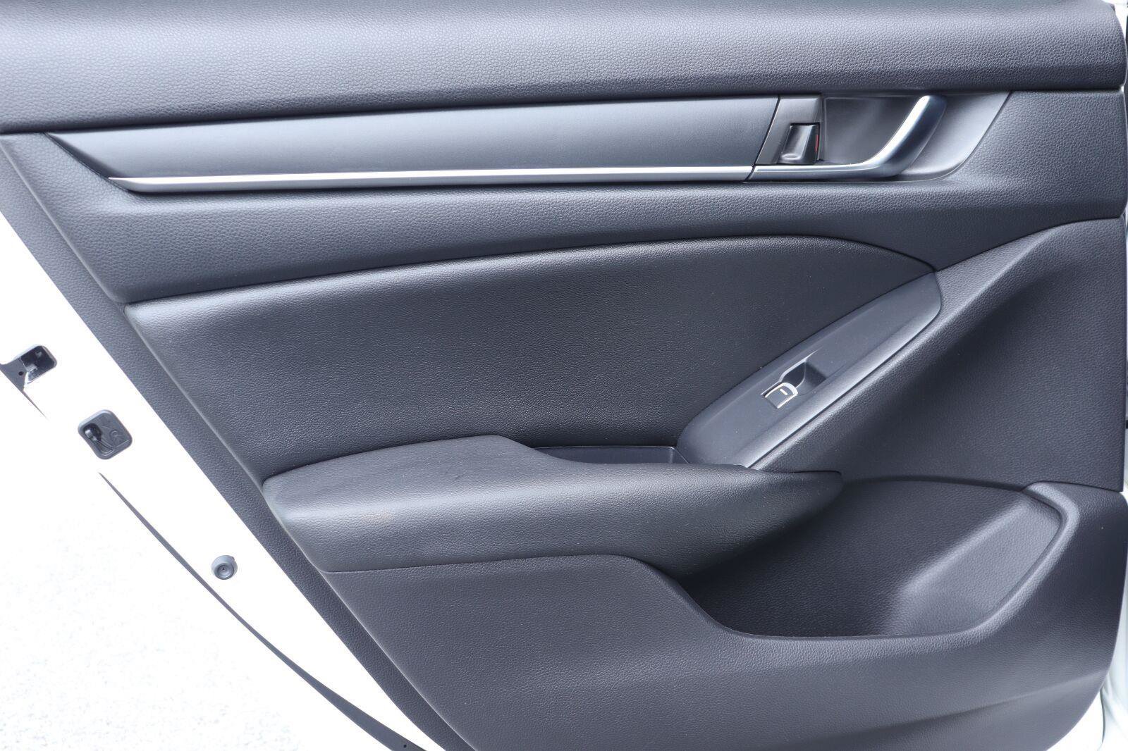 Used 2020 Honda Accord Sport image 11