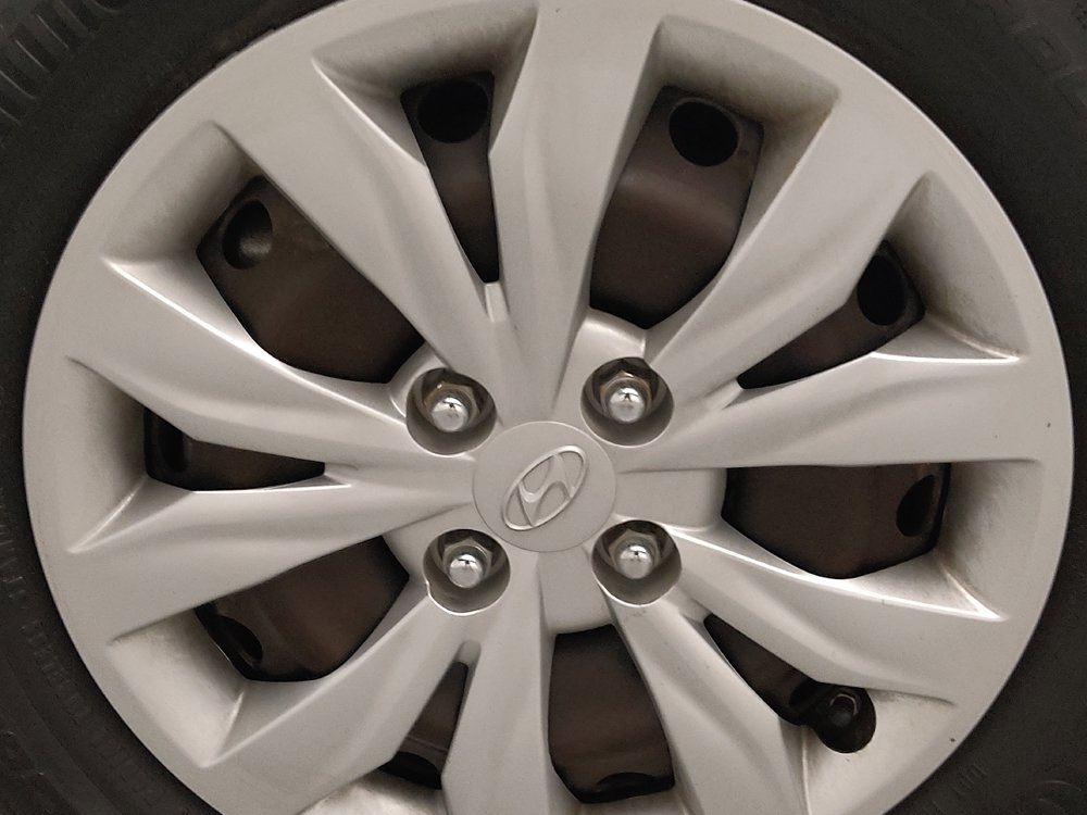 Used 2020 Hyundai Accent SE FWD image 31