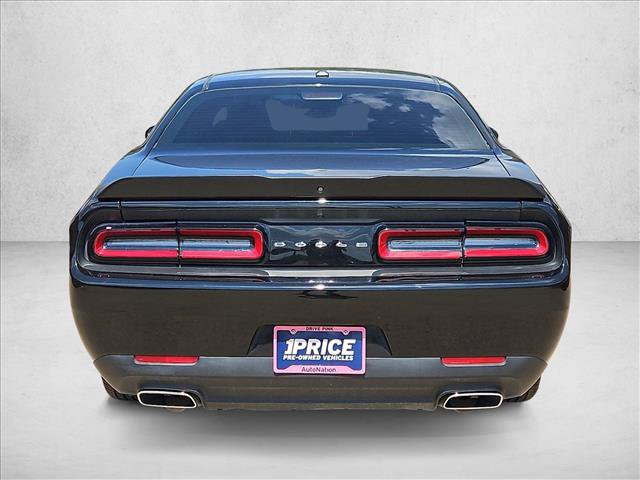 Used 2019 Dodge Challenger SXT w/ Blacktop Package RWD image 7