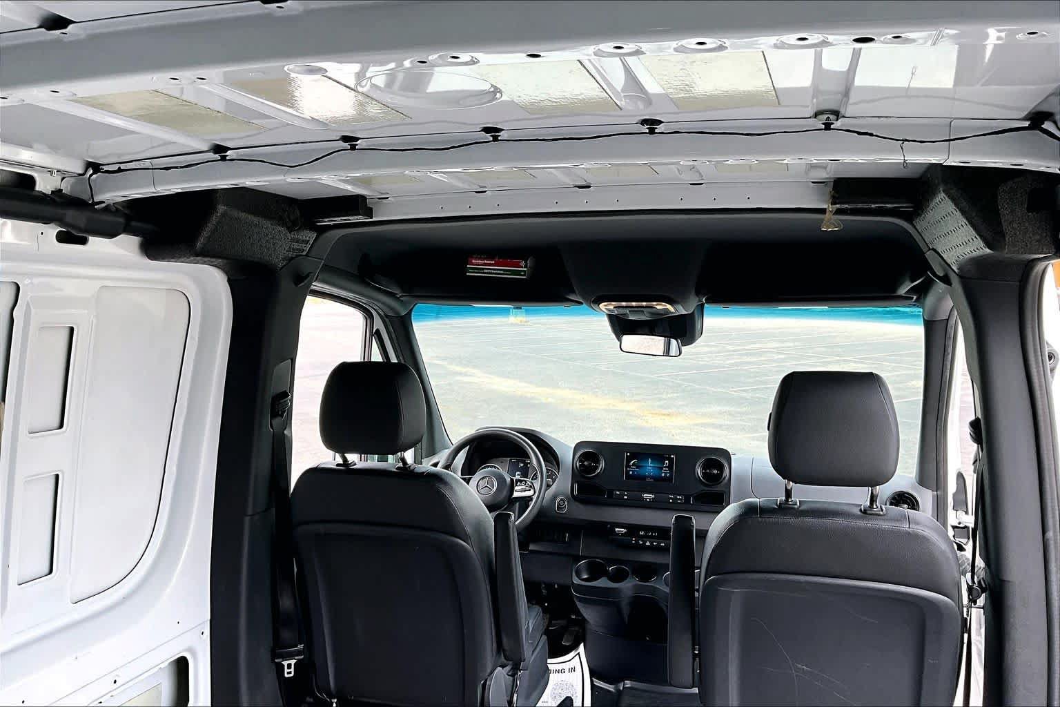 Used 2023 Mercedes-Benz Sprinter 2500 image 25