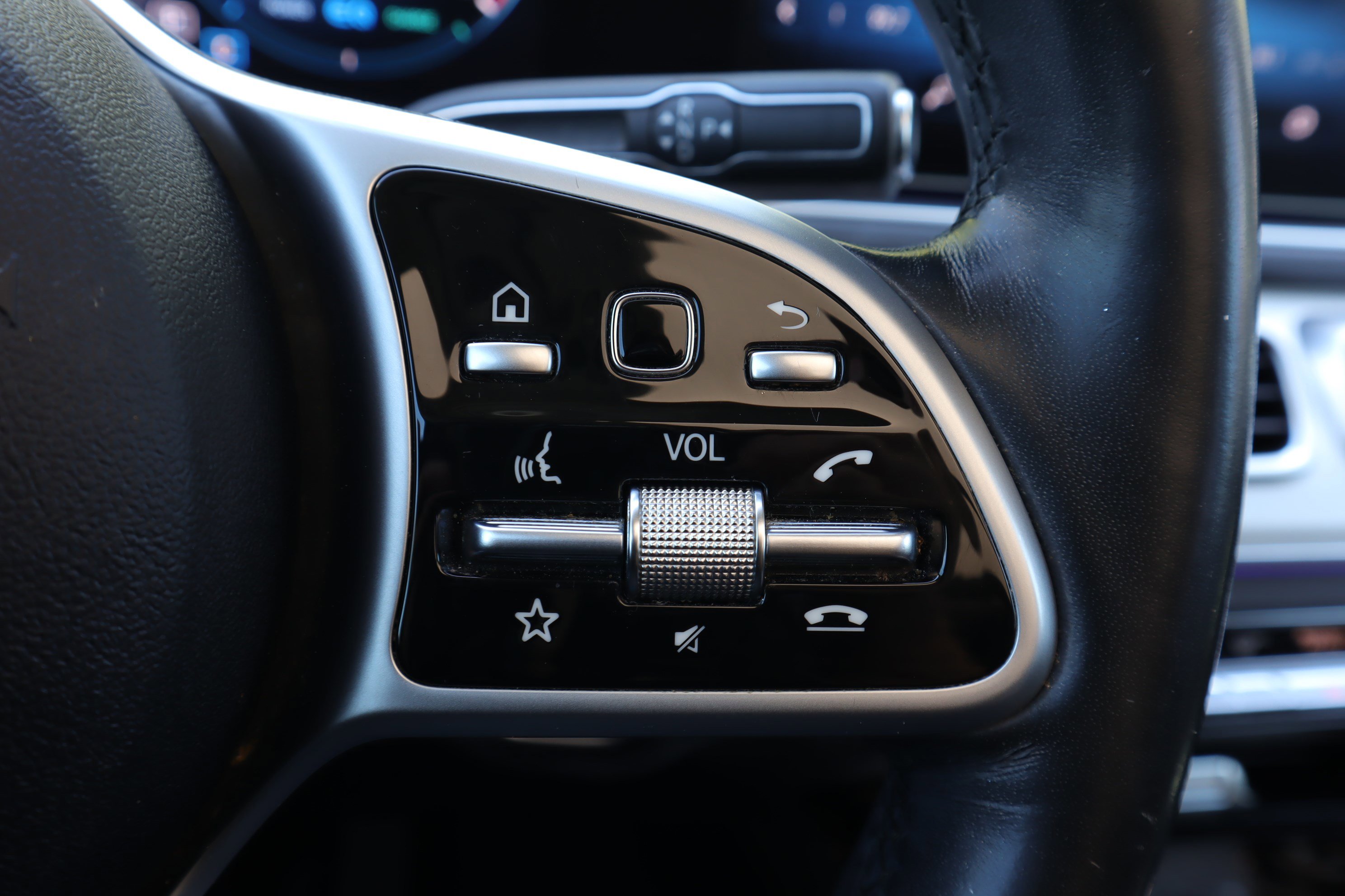 Used 2020 Mercedes-Benz GLS 450 4MATIC image 21