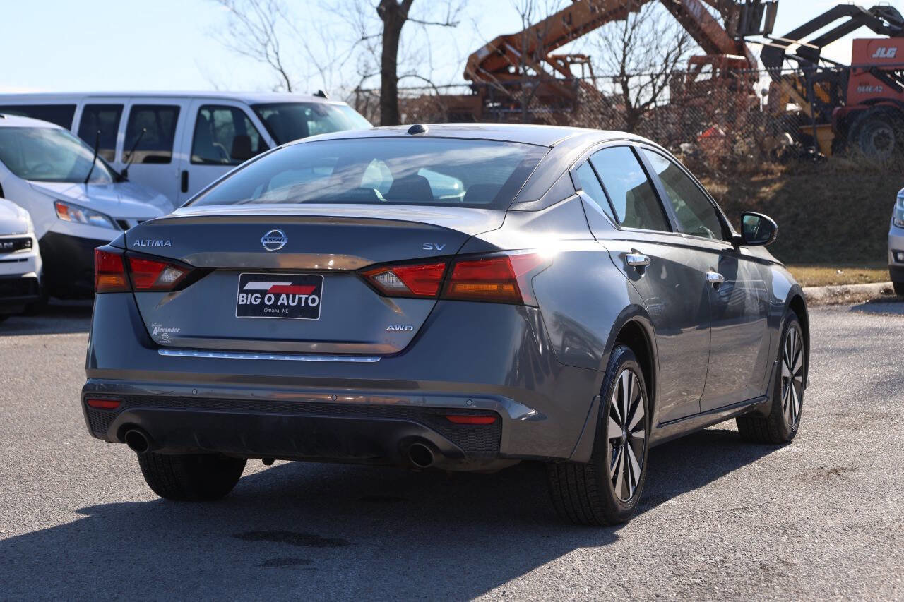 Used 2022 Nissan Altima 2.5 SV w/ SV Premium Package AWD/4WD image 9