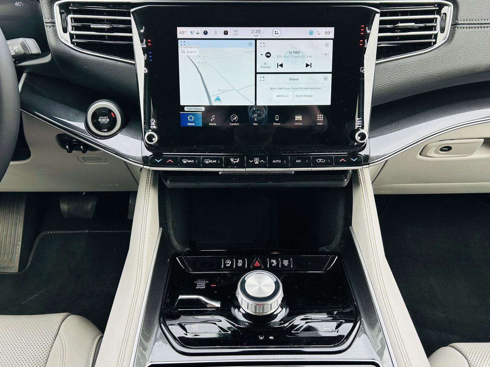 Used 2024 Jeep Wagoneer L 4WD w/ HD Trailer Tow Package image 22