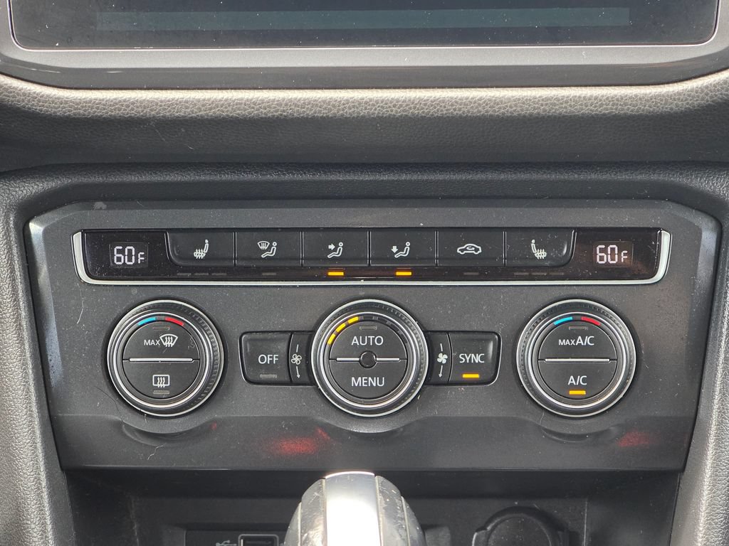 Used 2020 Volkswagen Tiguan SE FWD image 14
