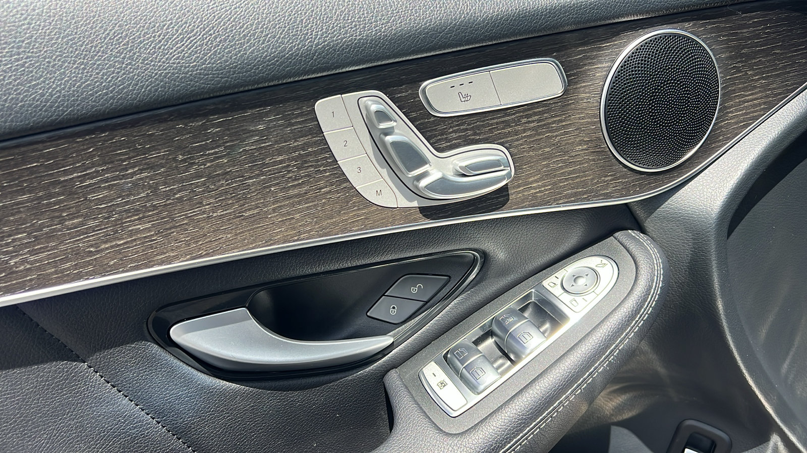 Used 2022 Mercedes-Benz GLC 300 4MATIC image 15