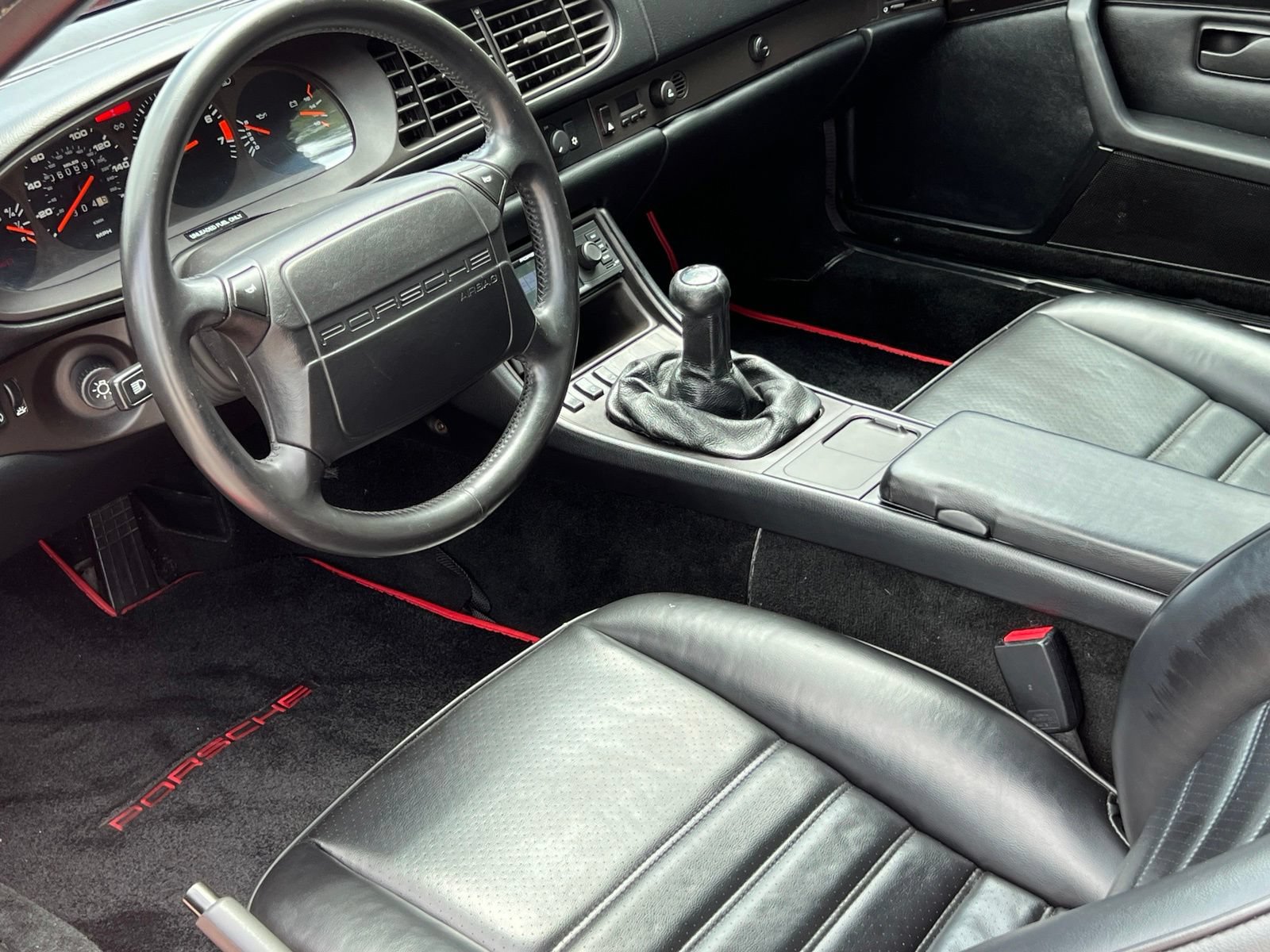 Used 1990 Porsche 944 Cabriolet RWD image 4