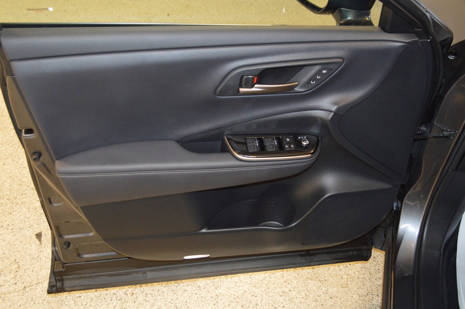 Used 2024 Toyota Crown Platinum image 14