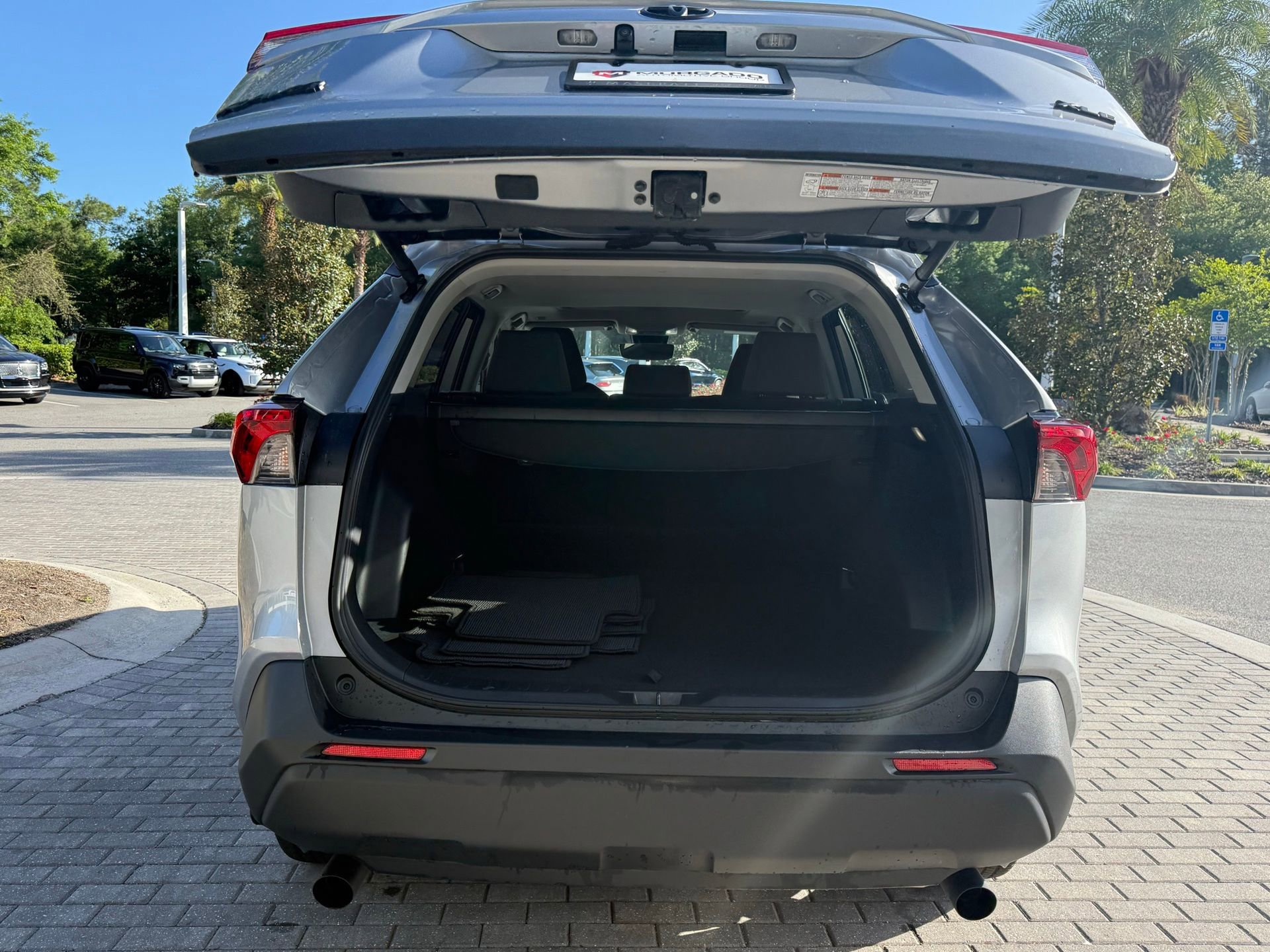 Used 2025 Toyota RAV4 XLE w/ Convenience Package image 23