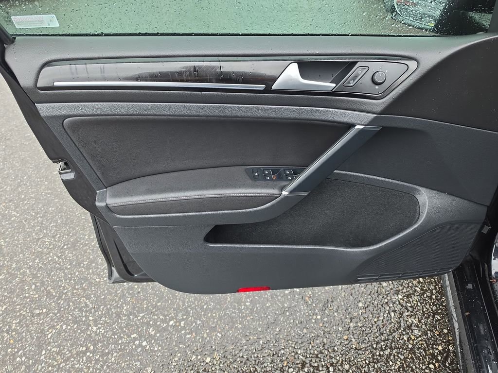 Used 2019 Volkswagen Golf R 4-Door image 25