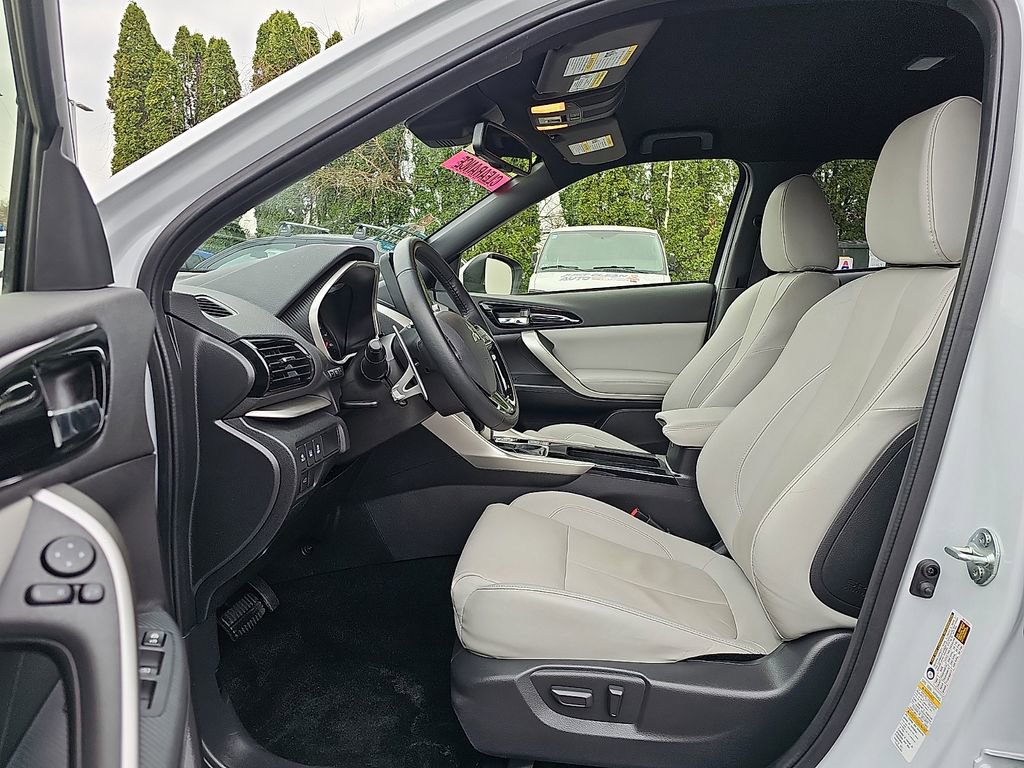Used 2025 Mitsubishi Eclipse Cross SEL AWD/4WD image 14
