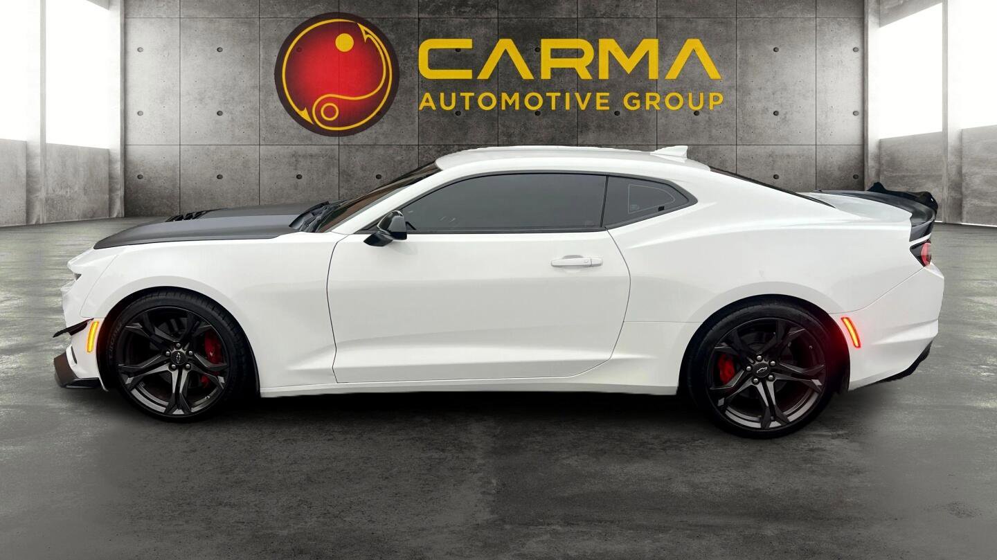 Used 2020 Chevrolet Camaro SS image 2