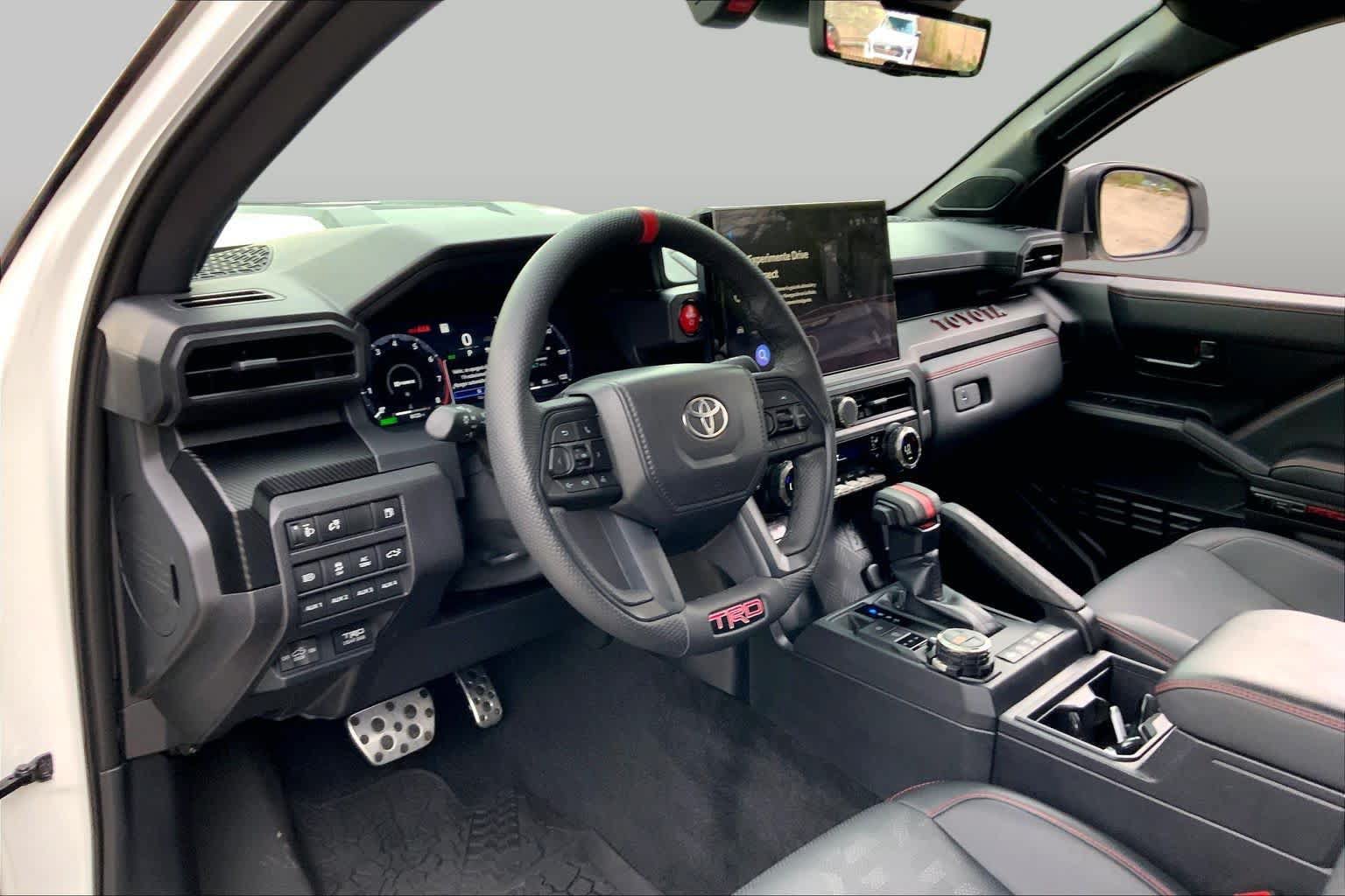 Used 2025 Toyota Tacoma TRD Pro AWD/4WD image 18