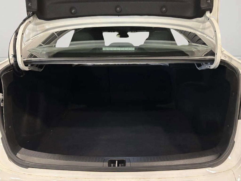 Used 2021 Toyota Corolla SE image 21