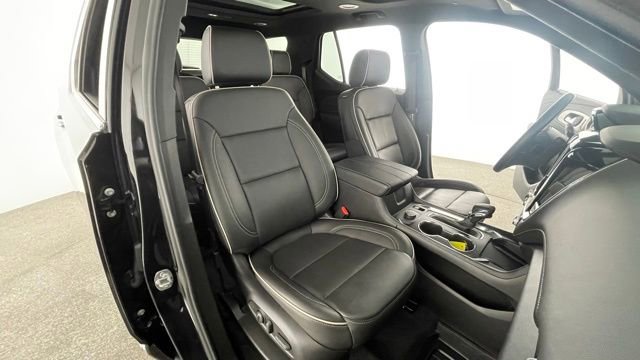 Used 2023 Chevrolet Traverse Premier image 50
