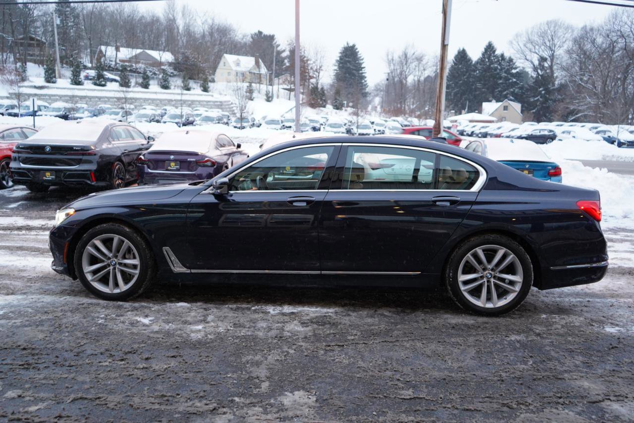 Used 2018 BMW 750i xDrive image 11