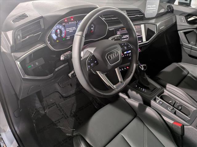 New 2025 Audi Q3 2.0T Premium w/ Black Optic Sport Package AWD/4WD image 3