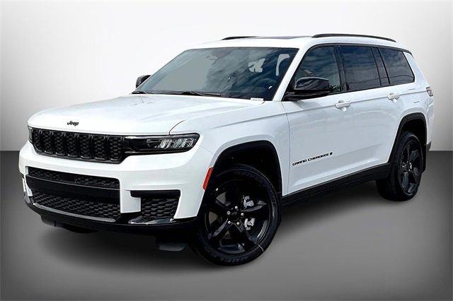 New 2025 Jeep Grand Cherokee L Altitude image 2
