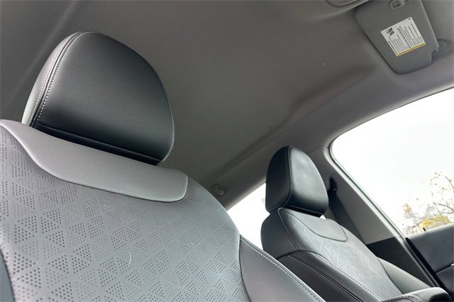 Used 2022 Chevrolet Bolt LT w/ Infotainment Package image 18