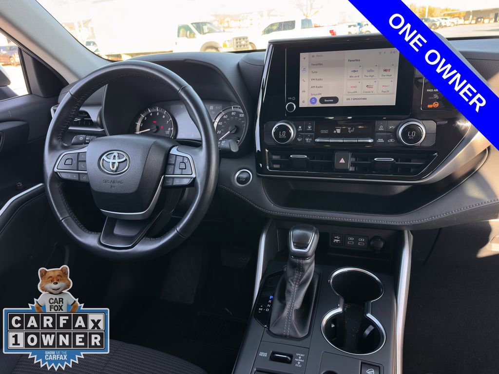 Used 2024 Toyota Highlander LE image 6