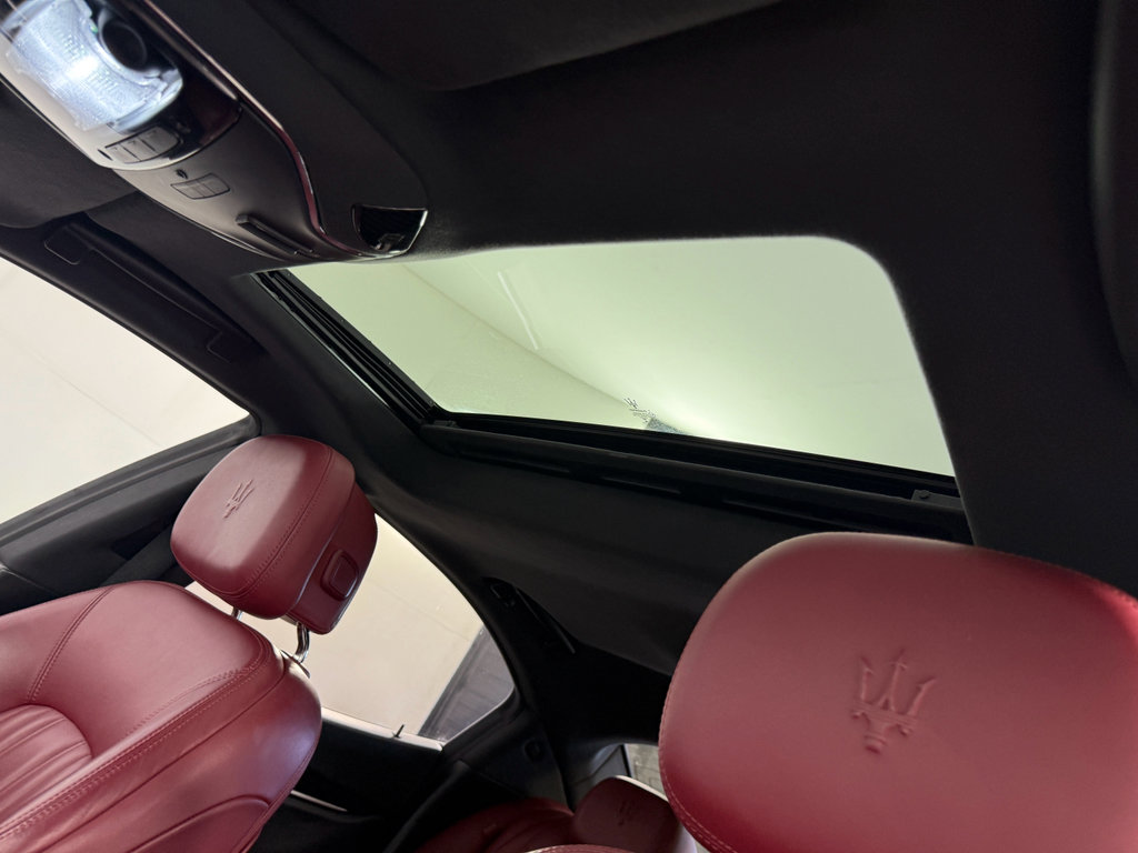 Used 2016 Maserati Ghibli Base image 21