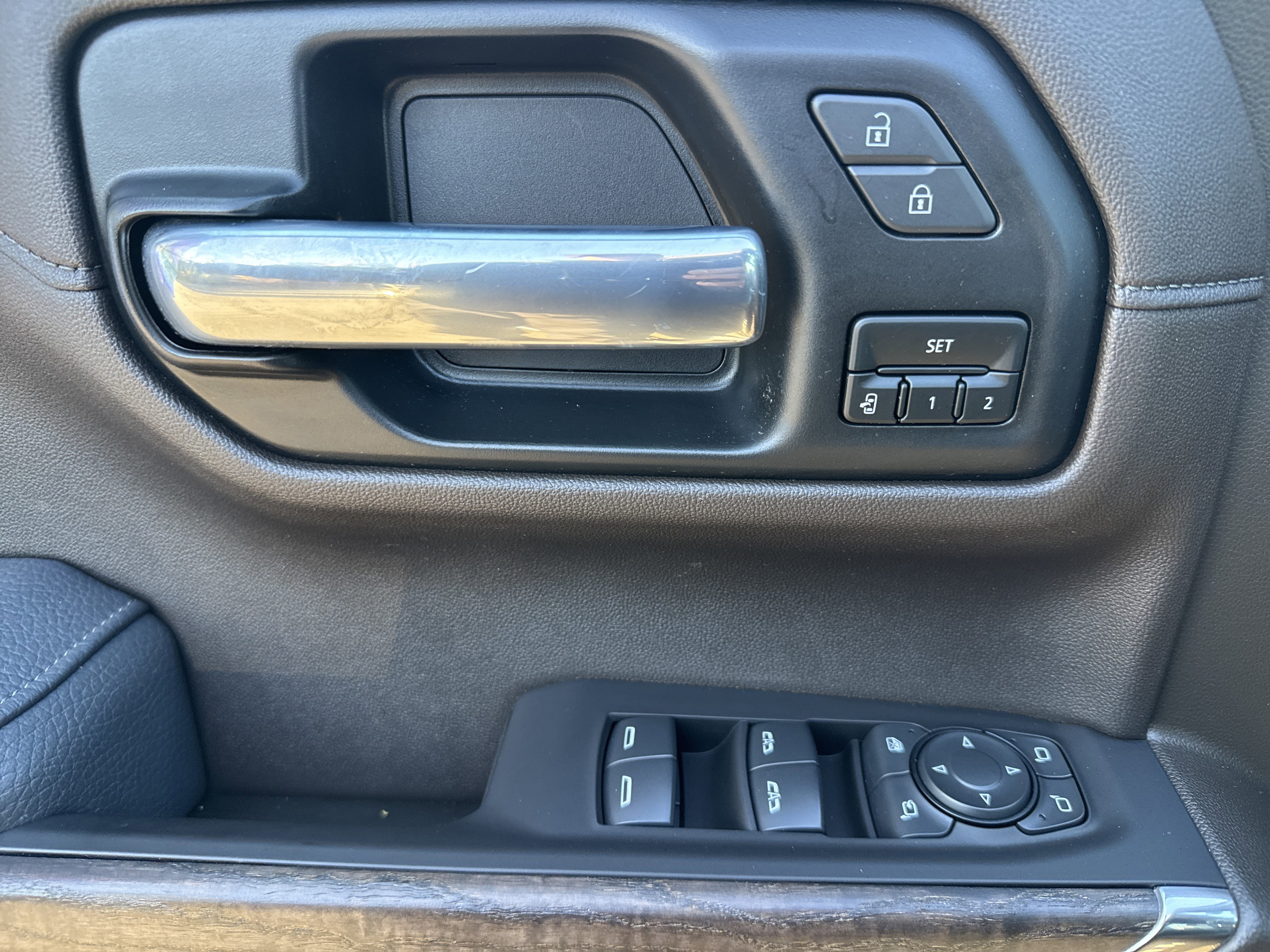 Used 2021 GMC Sierra 1500 Denali w/ Denali Ultimate Package image 15