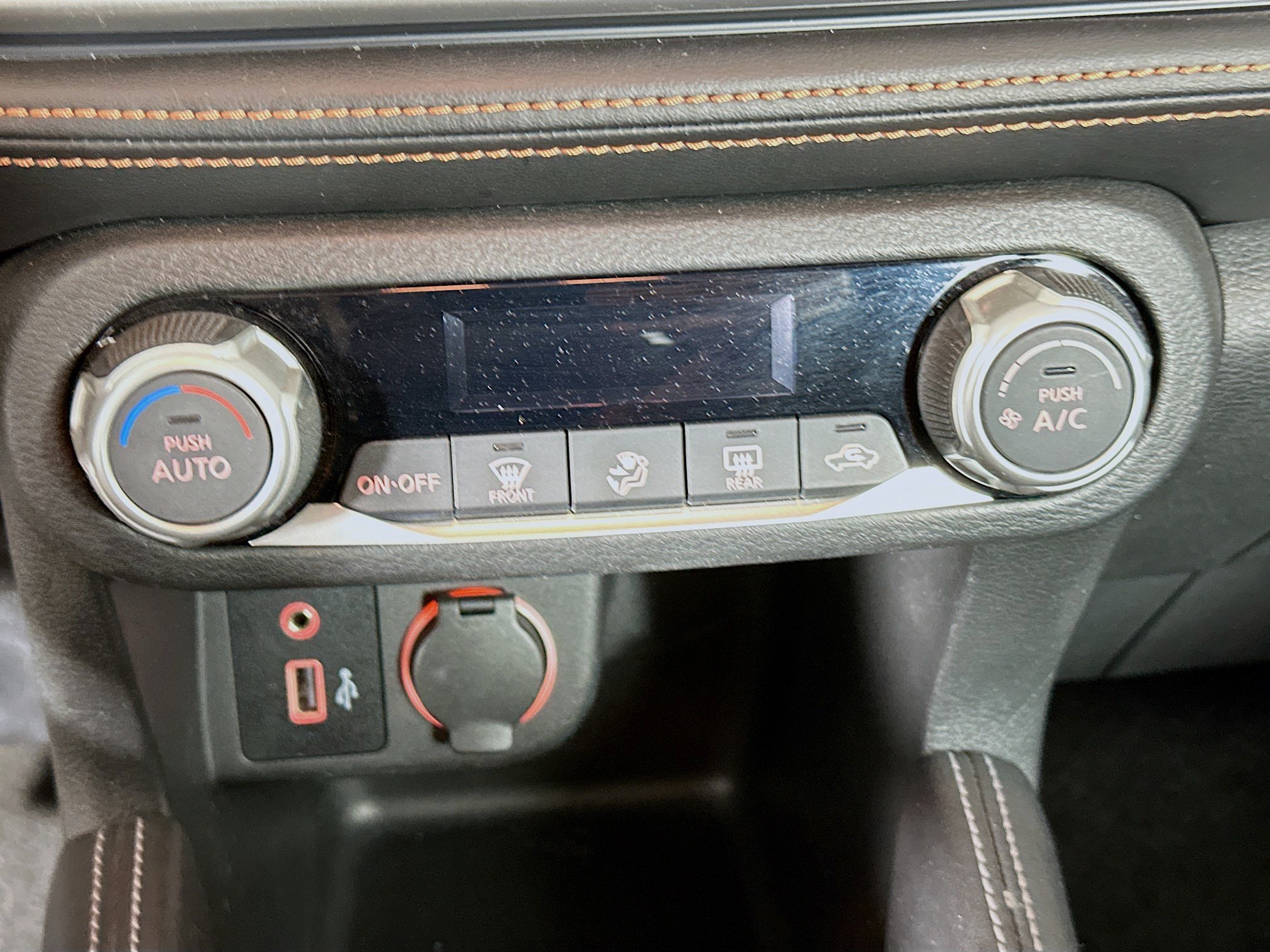 Used 2020 Nissan Kicks SR FWD image 21