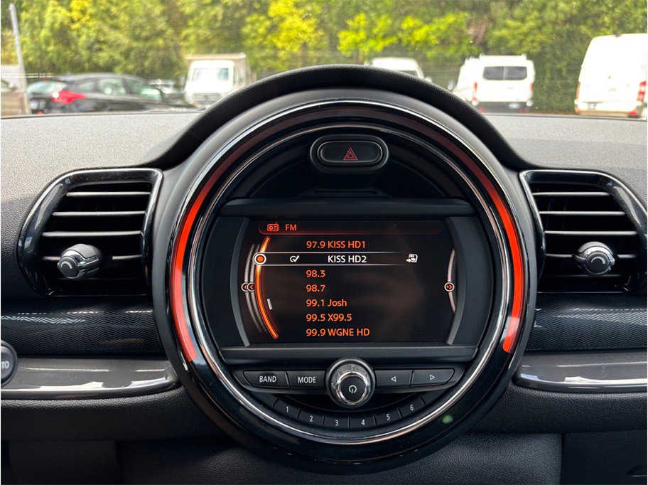 Used 2017 MINI Cooper Clubman FWD image 21
