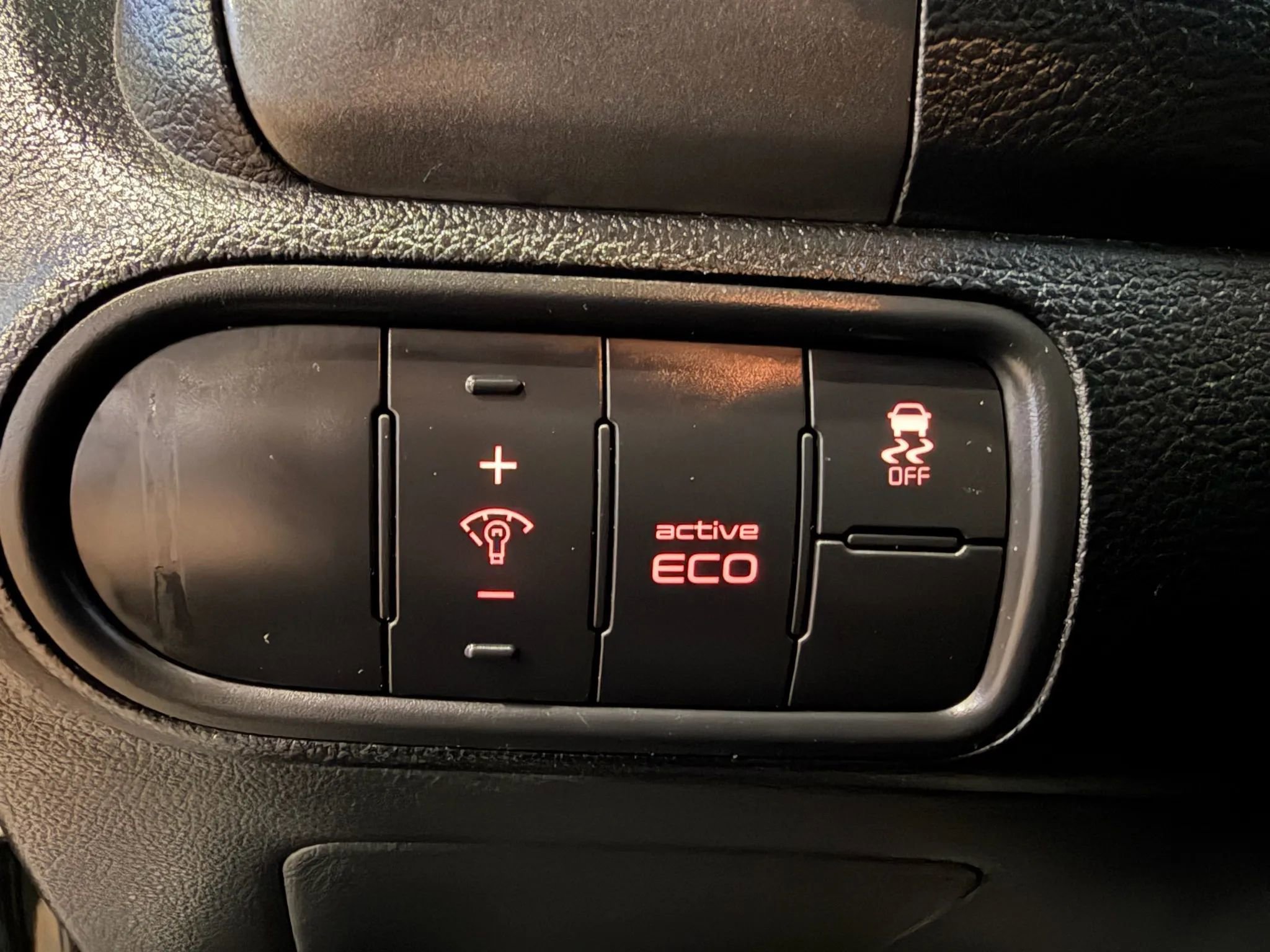 Used 2016 Kia Forte LX image 17