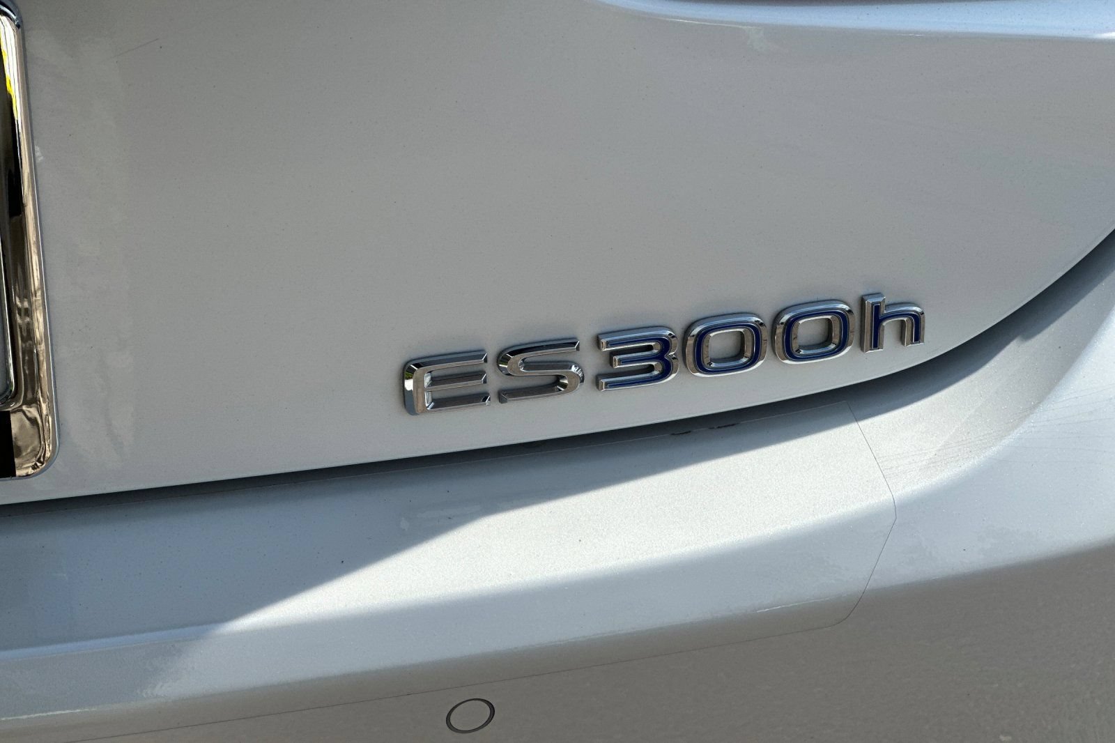 Used 2020 Lexus ES 300h w/ Premium Package FWD image 21