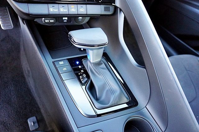 Certified 2026 Hyundai Elantra Sport image 29