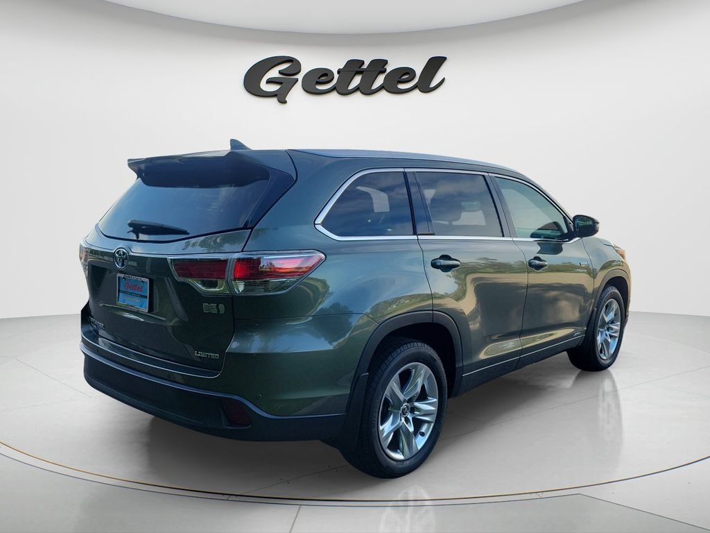 Used 2016 Toyota Highlander Limited w/ Driver Technology Package AWD/4WD image 5