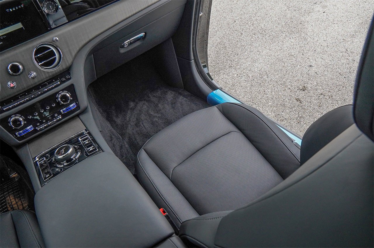 New 2025 Rolls-Royce Spectre w/ Spectre Launch Package image 49