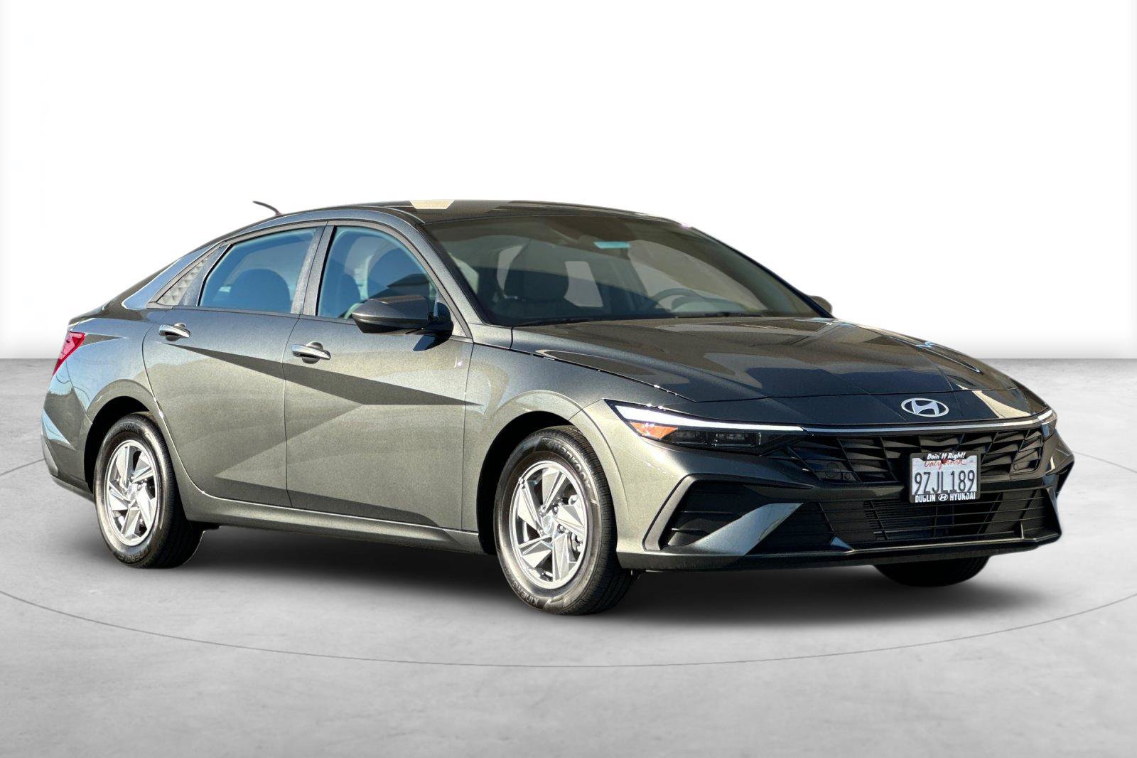 Certified 2026 Hyundai Elantra SE FWD image 11