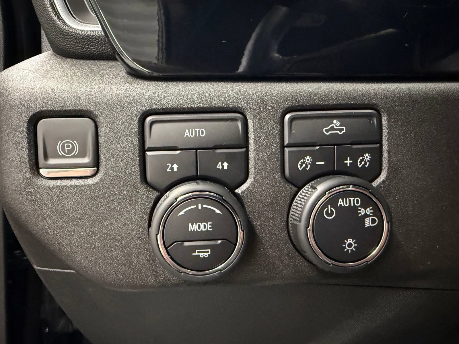 Used 2023 Chevrolet Silverado 1500 LT AWD/4WD image 15