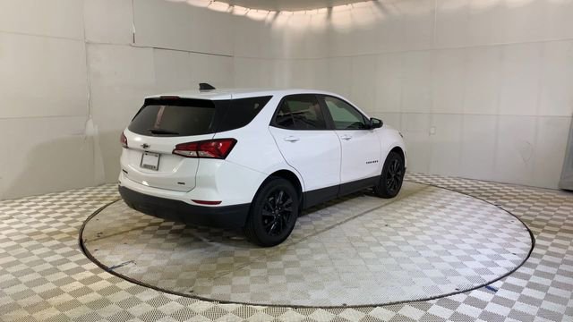 Used 2024 Chevrolet Equinox LS w/ LS Convenience Package image 8