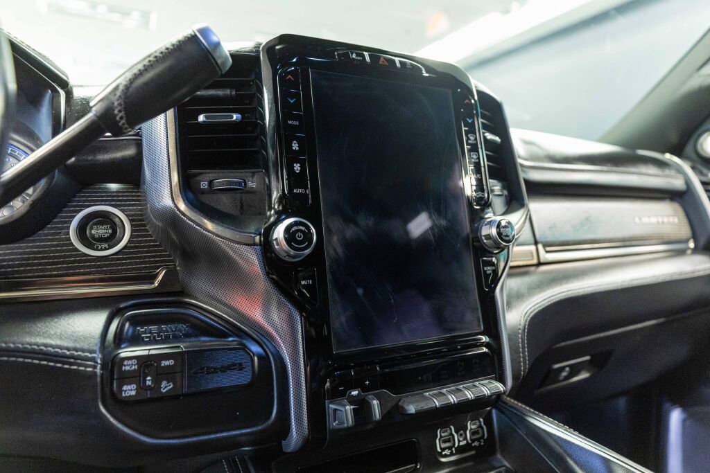 Used 2020 RAM 2500 Limited image 12