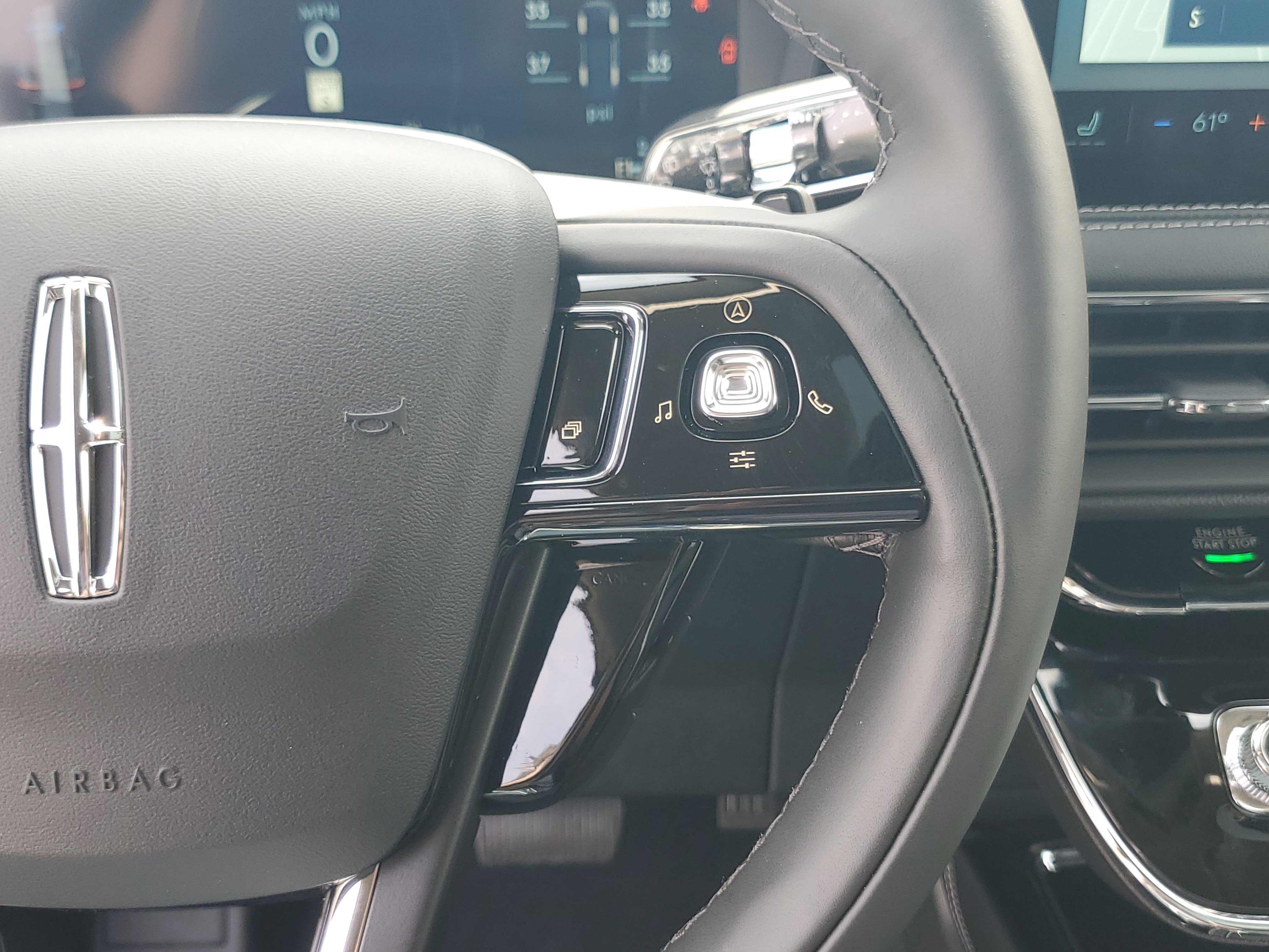 New 2026 Lincoln Corsair Reserve w/ Jet Appearance Package AWD/4WD image 18