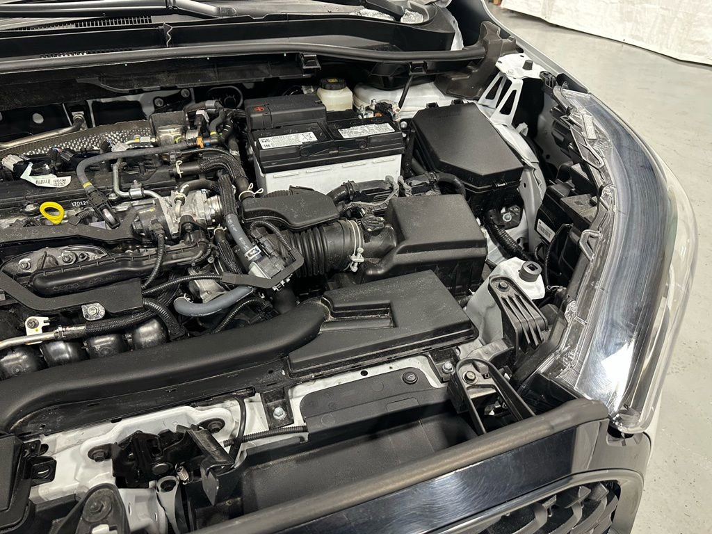 Used 2025 Toyota Corolla Cross L image 67