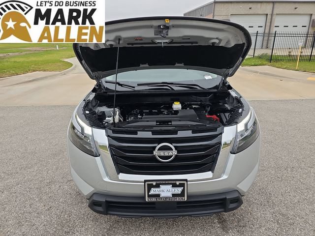 Used 2025 Nissan Pathfinder SV FWD image 29