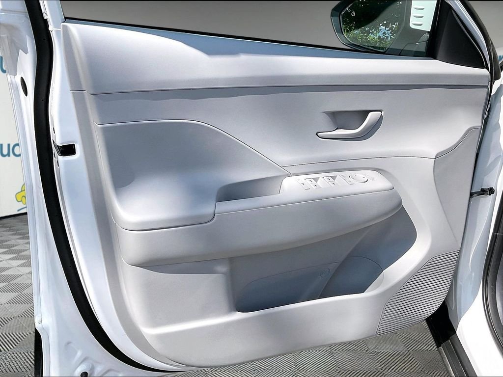 Used 2025 Hyundai Kona SEL AWD/4WD image 9