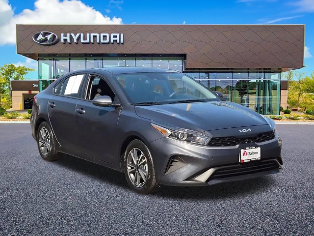 Used 2023 Kia Forte LXS FWD image 2