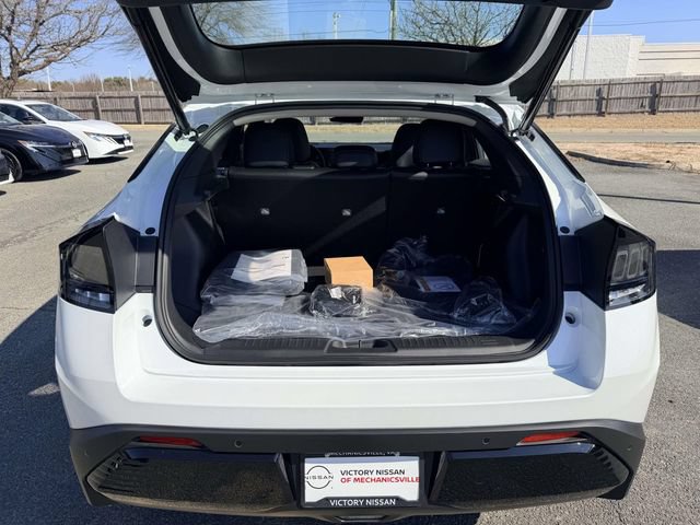 New 2026 Nissan Leaf Platinum+ w/ Cargo Package (Platinum+) FWD image 12